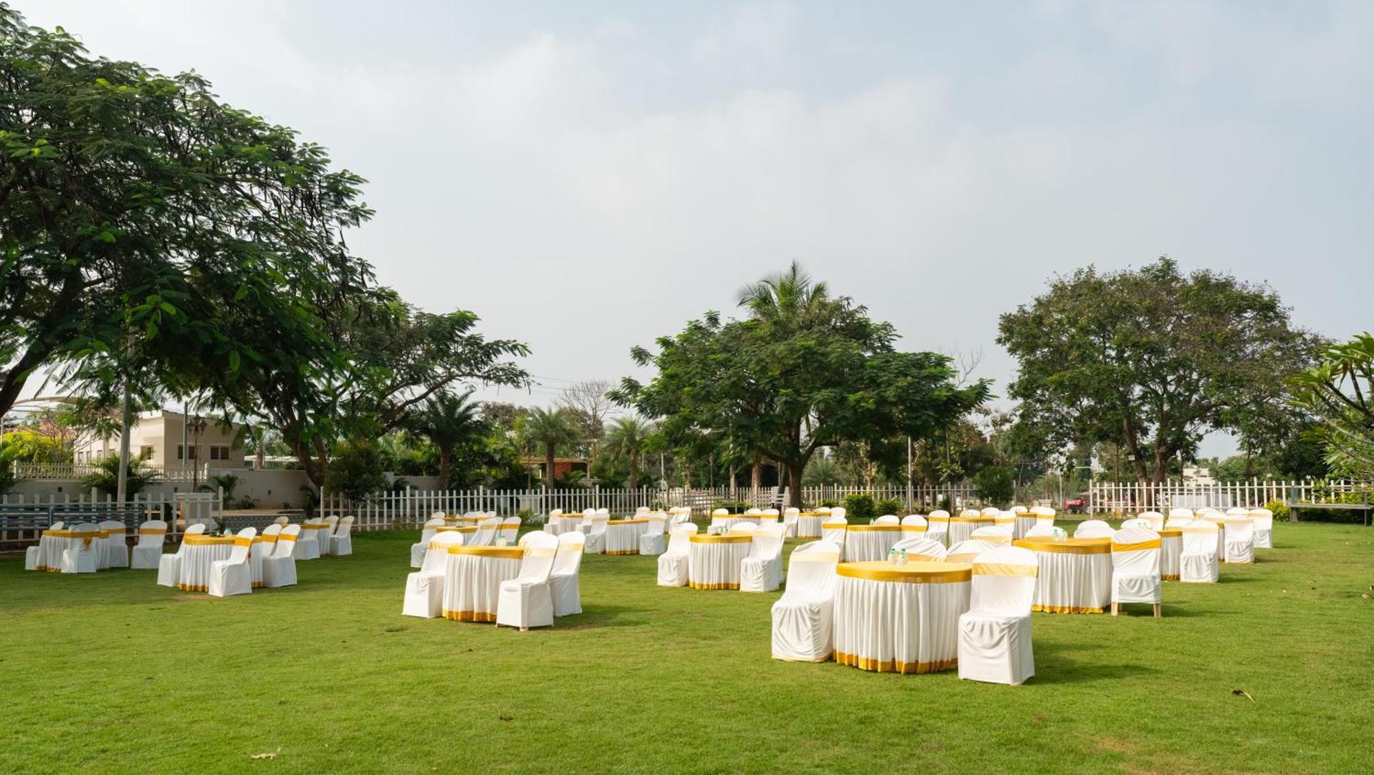 Csr Landmark Resorts Coimbatore Exterior photo