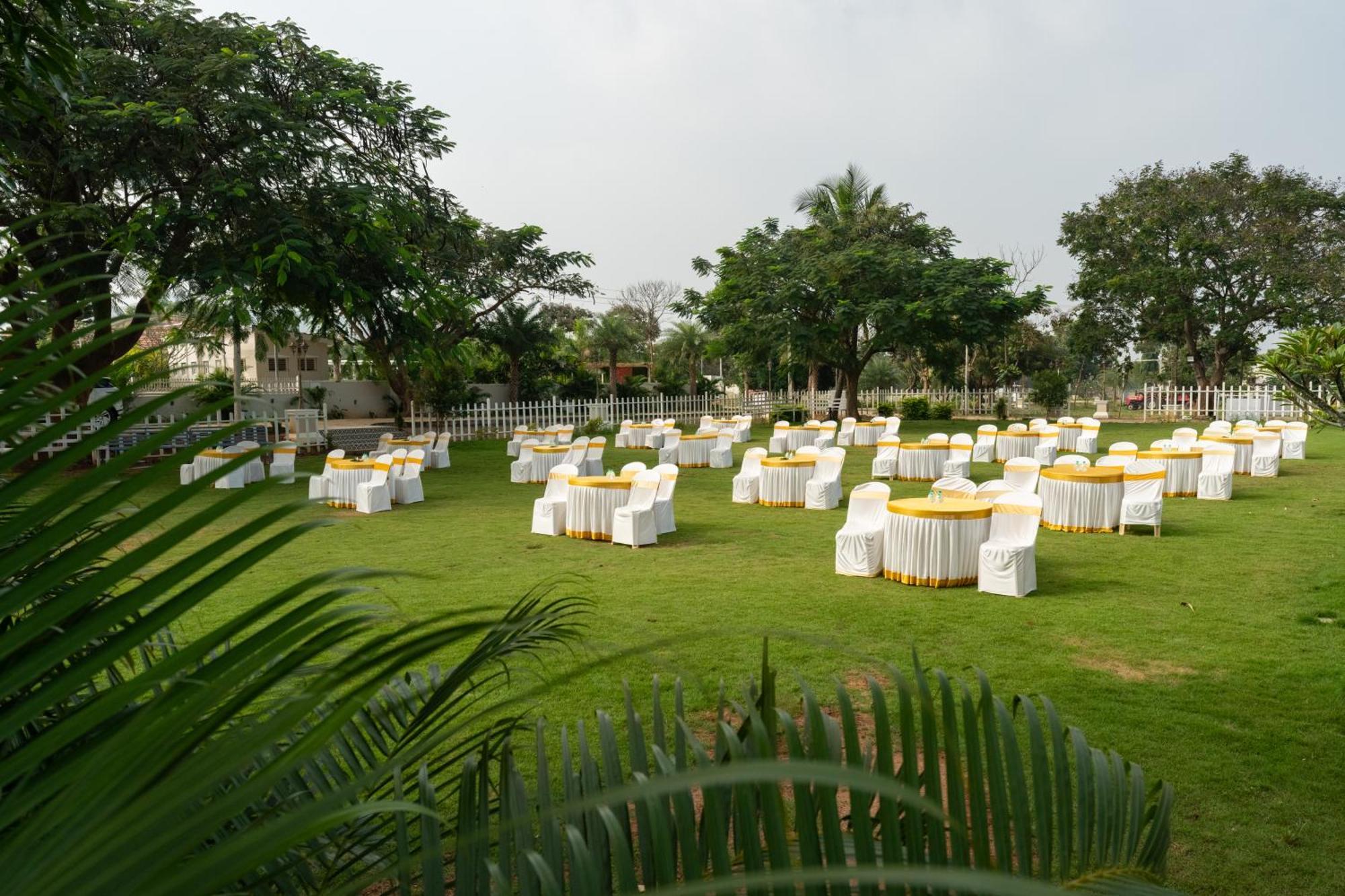 Csr Landmark Resorts Coimbatore Exterior photo